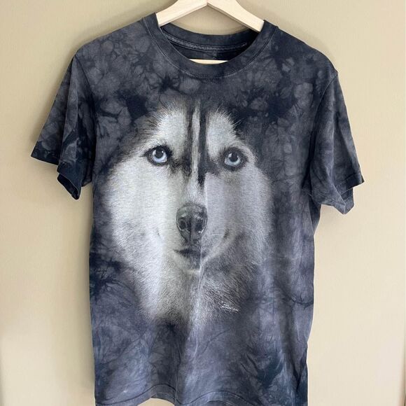 The Mountain Gray Wolf Graphic Tee Men’s size S - Picture 1 of 5